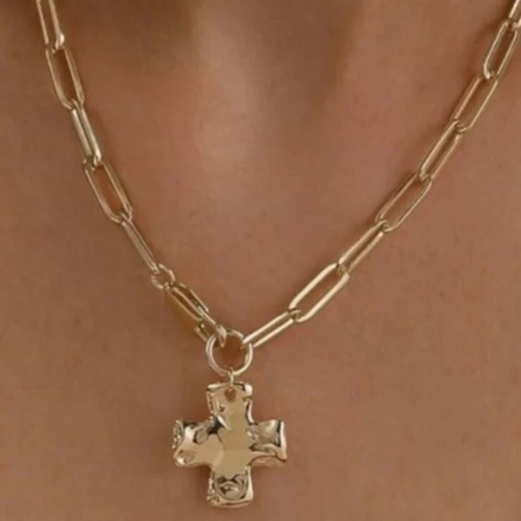 Gold Chain Necklace with Cross Pendant - Picture 4 of 4